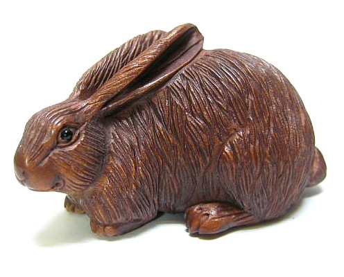 японская нэцкэ из дерева Заяц, 1930-е гг.