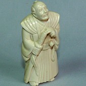 япоснкая нэцкэ из слоновой кости Обнаженная