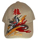 бейсболка с вышивкой в виде дракона